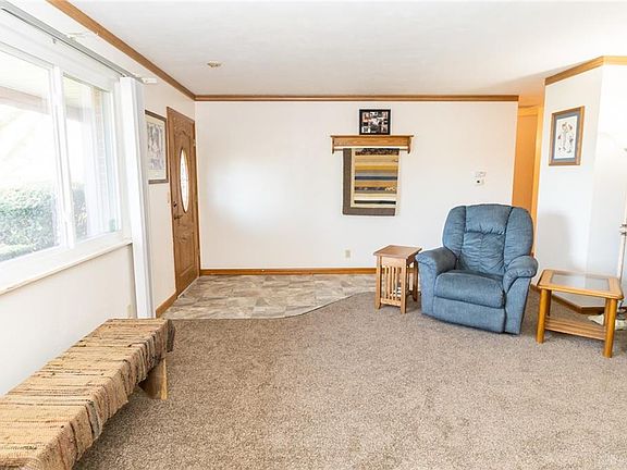 5th image of 294 Orchard Dr