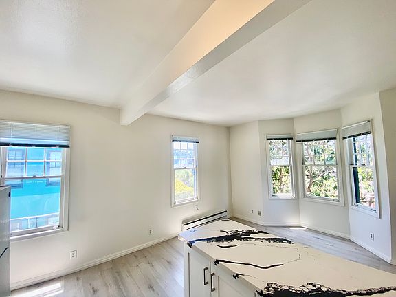 3rd image of 685 McAllister St APT 204