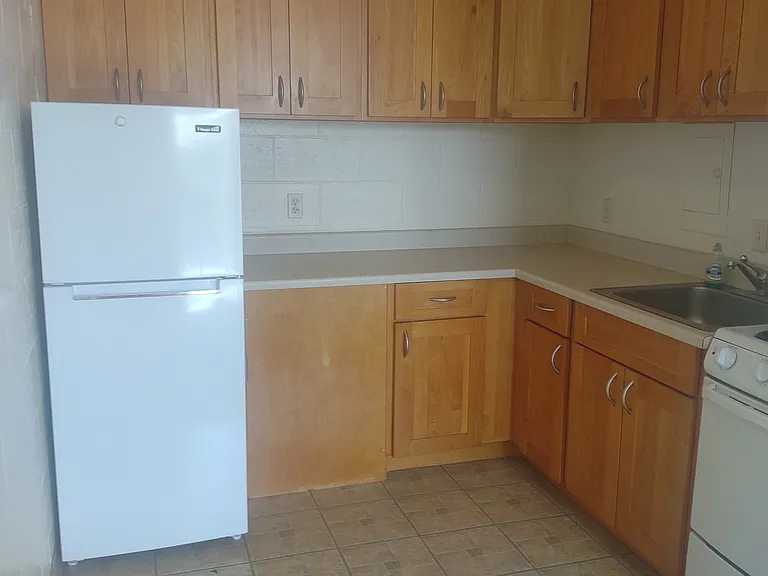 2118 Date St — Photo 4