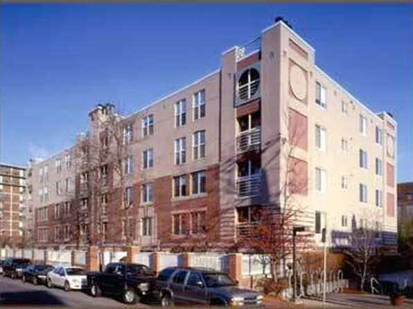 Davenport Apartments