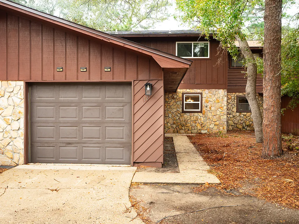 32 7th Ave #127