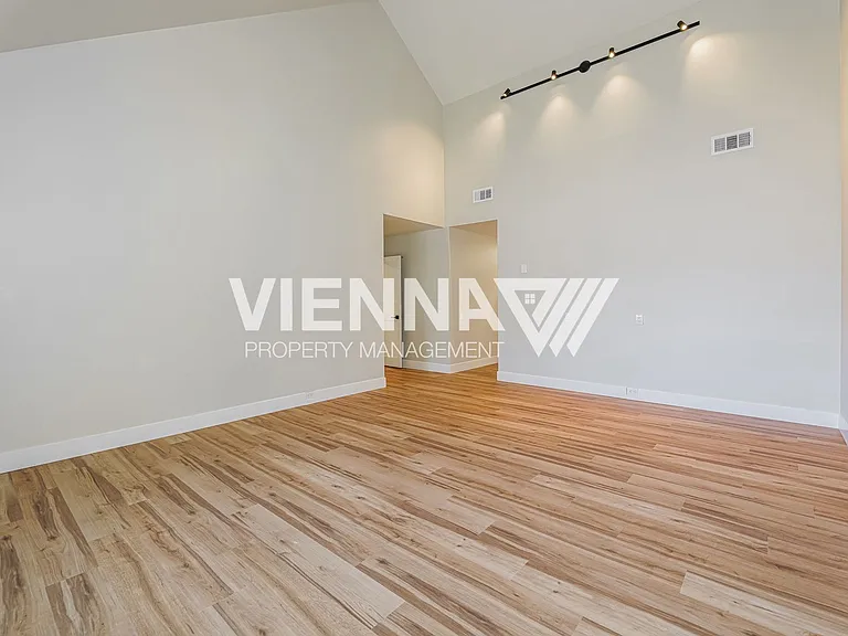 340 Wyndgate Rd — Photo 11