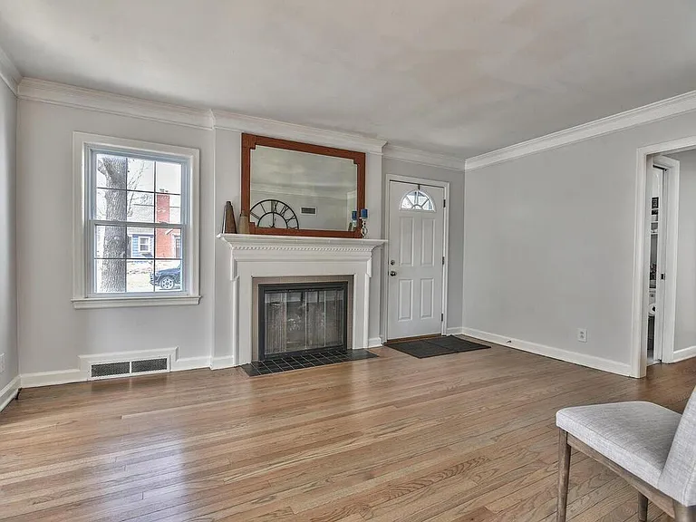 5633 Granada St — Photo 3