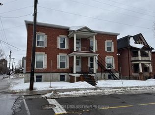 135 Concord St S #3, Ottawa, ON K1S 0Z3