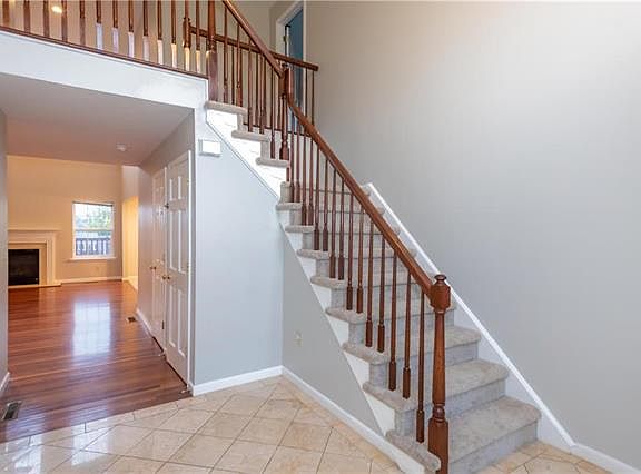 3rd image of 219 McNair Cir
