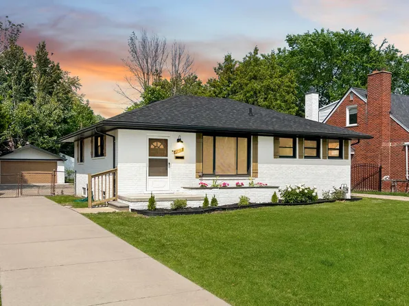 20215 Damman St, Harper Woods, MI 48225