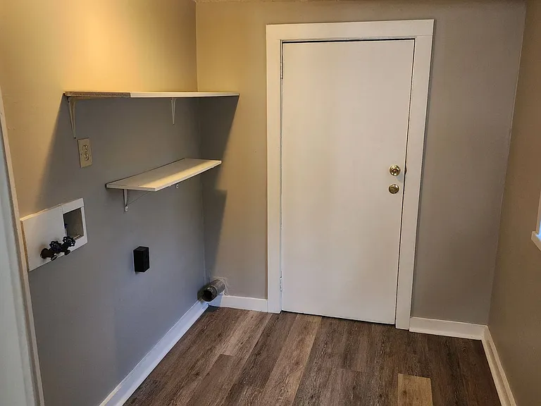 743 Rosedale Ave — Photo 14