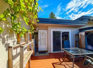 3060 Harriet Rd #8, Saanich, BC V9A1T5