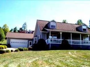 68 Hillside Dr, Warne, NC 28909