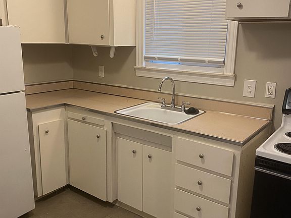 4th image of 6729 Garling Dr
