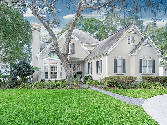2nd image of 119 River Bend Dr