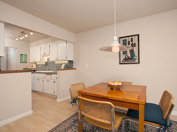 Dining w/ Space for Friends