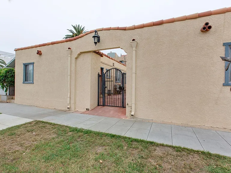 400 Civic Center Dr #E — Photo 13