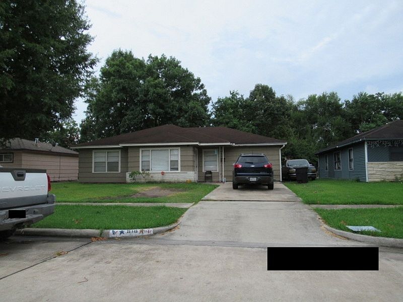 2nd image of 918 Elton St