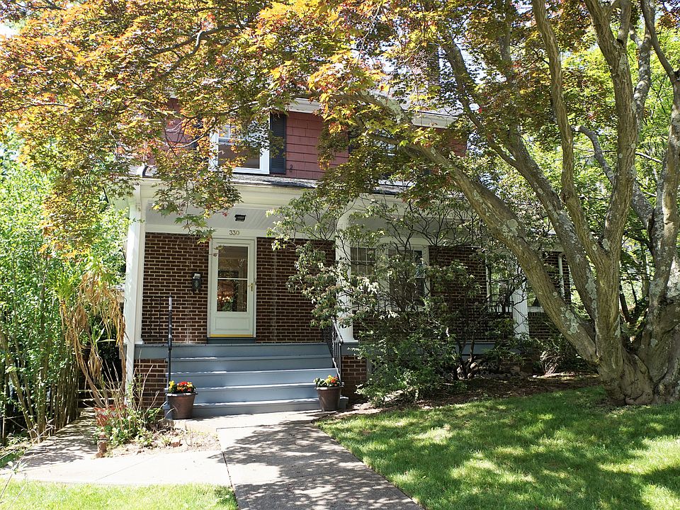 1st image of 330 Franklin Pl
