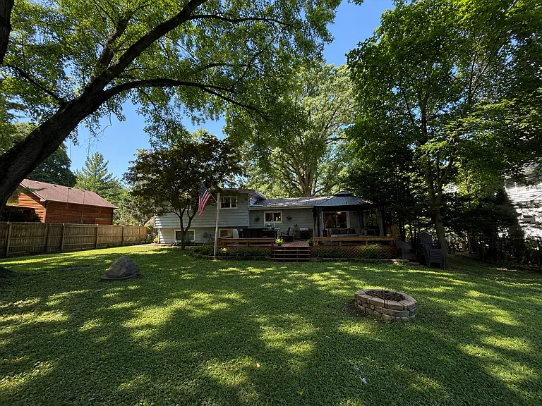 2S235 Madison St — Photo 3