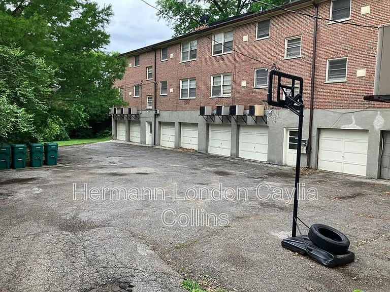 1708 S Tucker Blvd #C — Photo 29