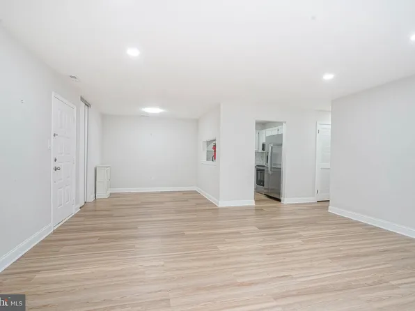4617 Aberdeen Dr, Mount Laurel, NJ 08054