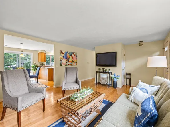 6 Wind Jammer Road, Harwich, MA 02645