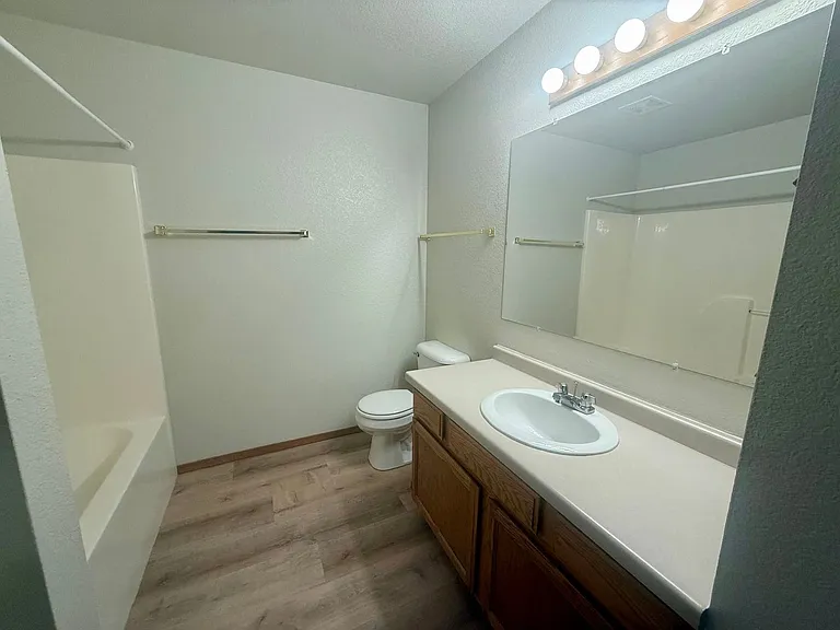 5601 Sandpiper Dr #B — Photo 8