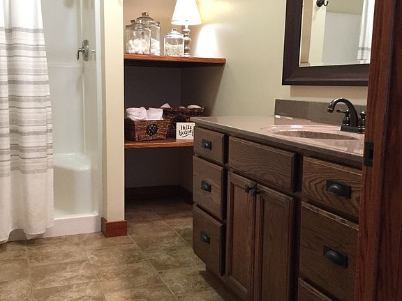 Main floor full bathroom 