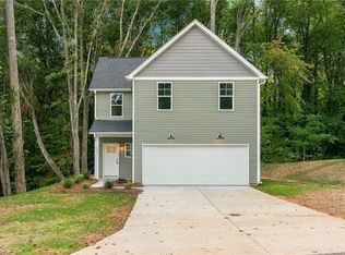 4450 Fernbrook Dr, Winston Salem, NC 27127