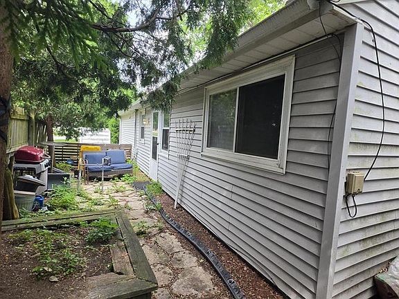 4th image of 8329 W Auer AVENUE