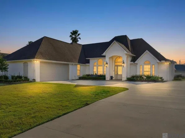 11867 Home Port Dr, Saint Amant, LA 70774