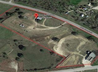 2127 N Saint Joseph St, Gonzales, TX 78629