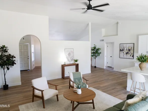 8933 W Peck Drive, Glendale, AZ 85305