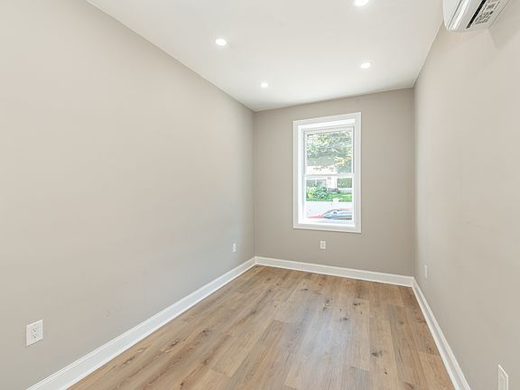 5th image of 10 Alyea Ter APT 2
