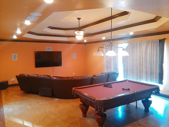 5th image of 221 Crescent Dr