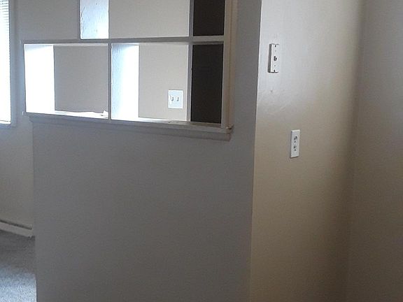 3rd image of 474 Treeside Dr