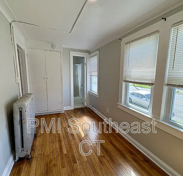 79 Garfield Ave #1F — Photo 8