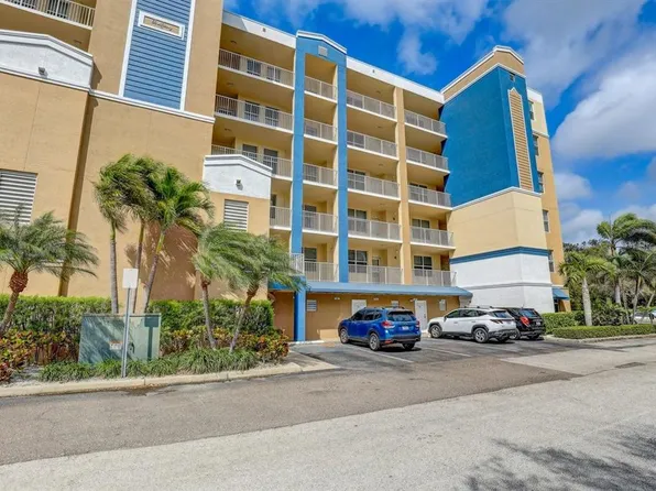 960 Starkey Rd APT 2405, Largo, FL 33771