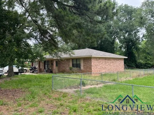 1502 Dogwood St, Henderson, TX 75652