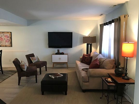 4th image of 859 Cathedral Dr