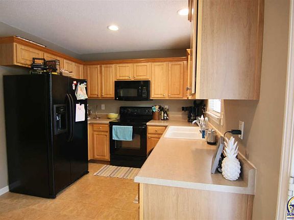 5th image of 1638 N 128th St
