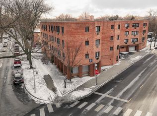 7222 N Damen Ave, Chicago, IL 60645
