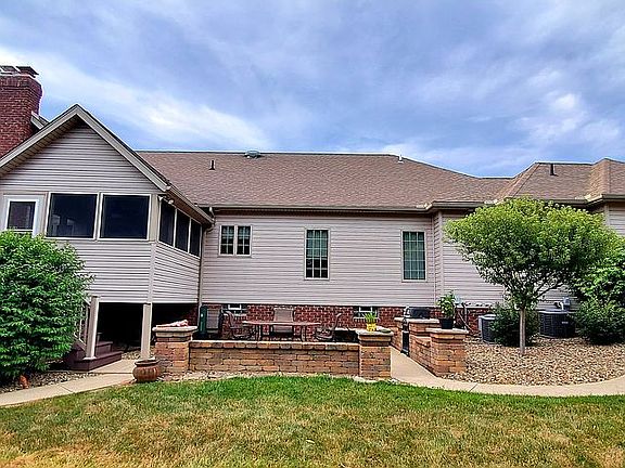 4th image of 8644 Drummond Dr NW