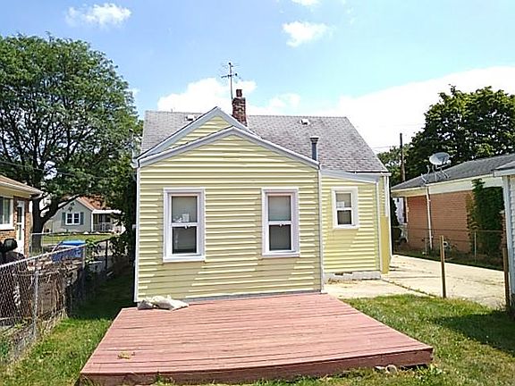 2nd image of 5745 Nightingale St