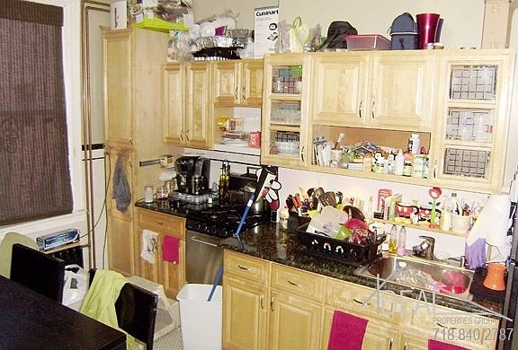 3rd image of 571 Union St APT 2
