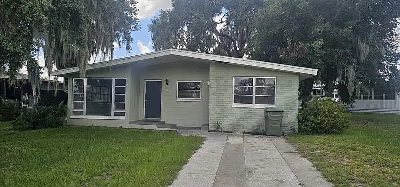 1208 Lee St #801