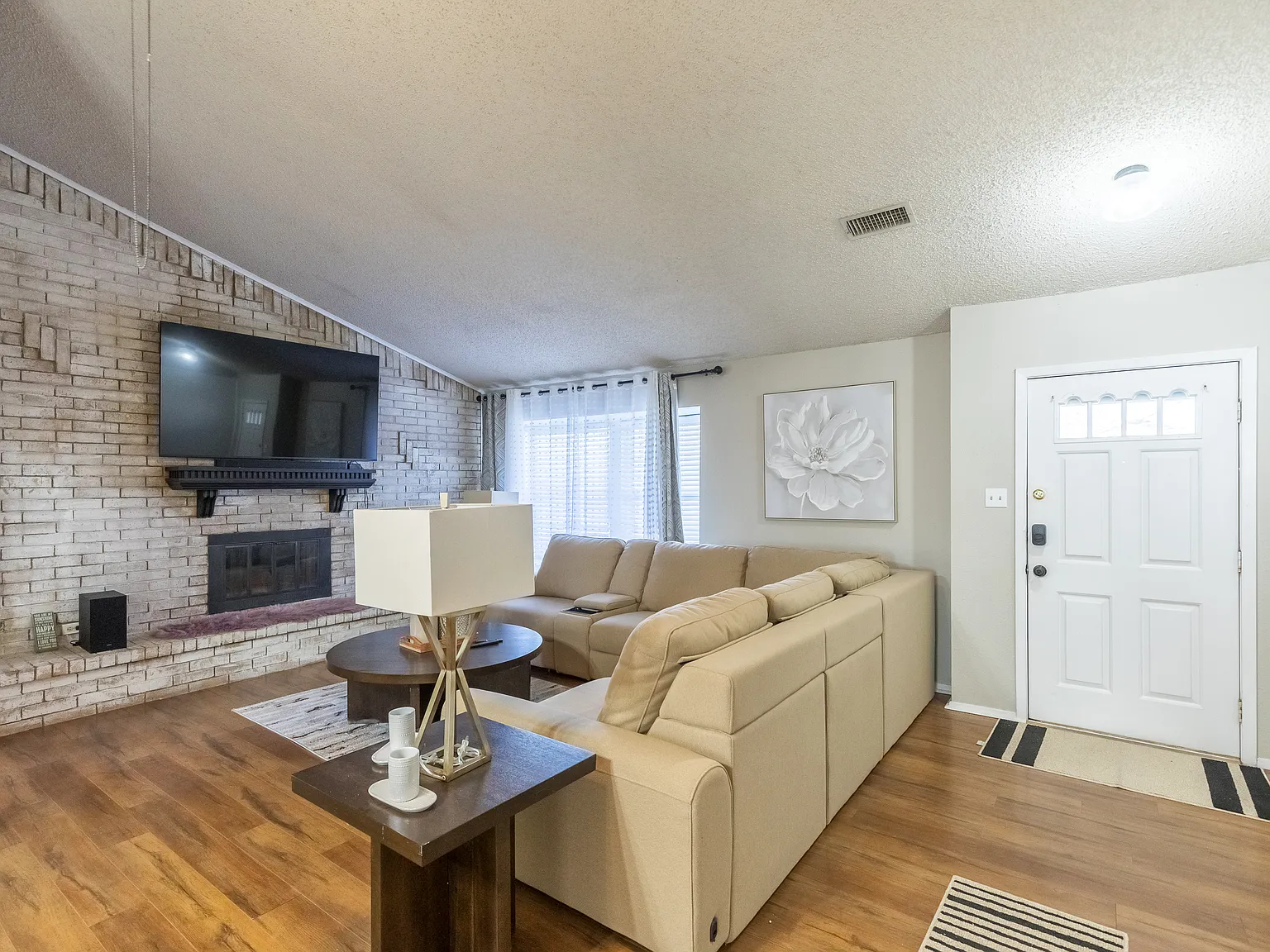 5701 Quail Run — Photo 3