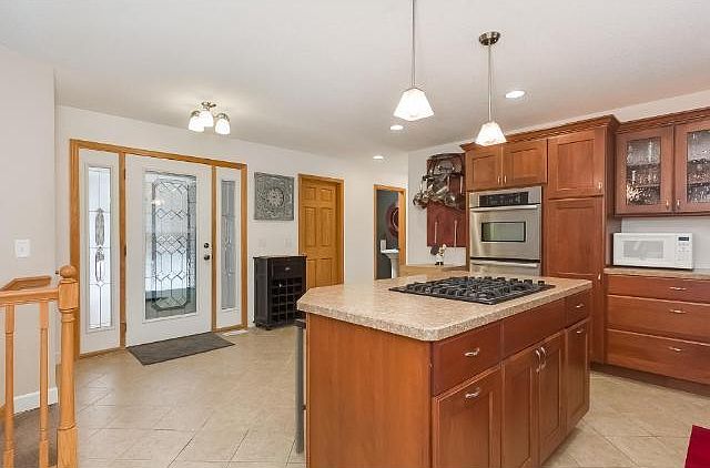 1st image of 1013 Oakwood Ter