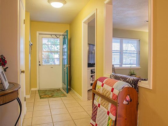 3rd image of 702 Lampton Ln