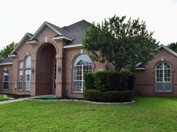 1317 Heritage Hill Dr, Desoto, TX 75115