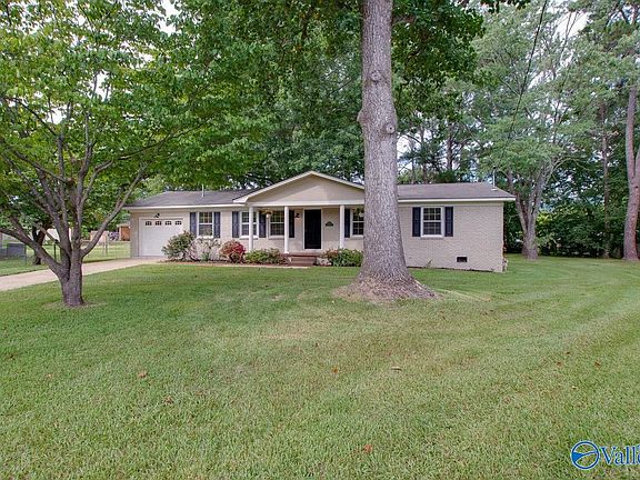 2nd image of 1005 Branscomb Ct SE