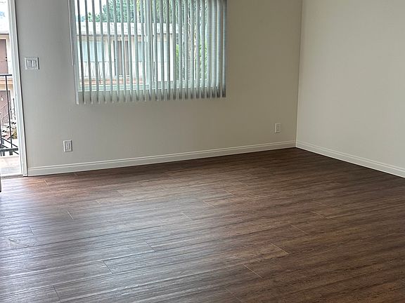3rd image of 601 Eucalyptus Ave #5