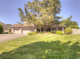1837 Castle Dr, Petaluma, CA 94954